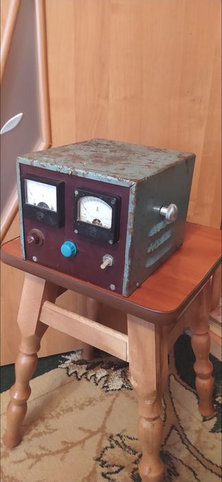 Зарядное устройство СССР автомобильное