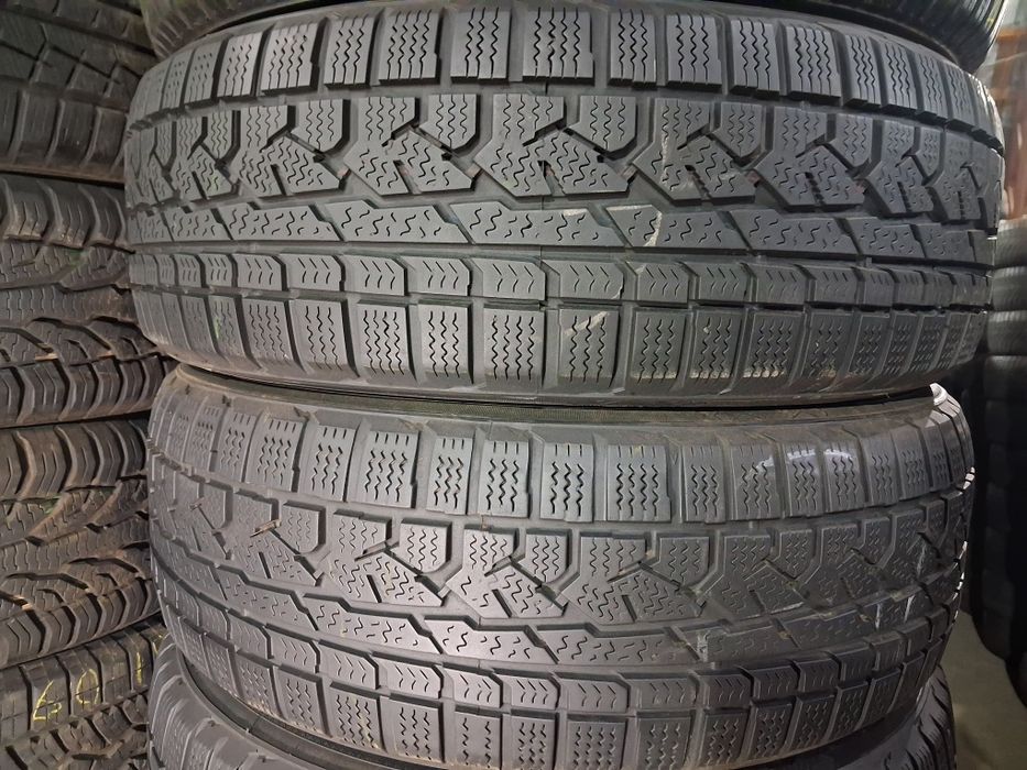 235/60 18 kumho шини б/у зима КОМПЛЕКТ