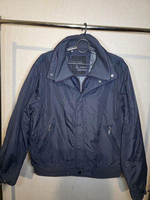 Чоловіча куртка ,гарної якості