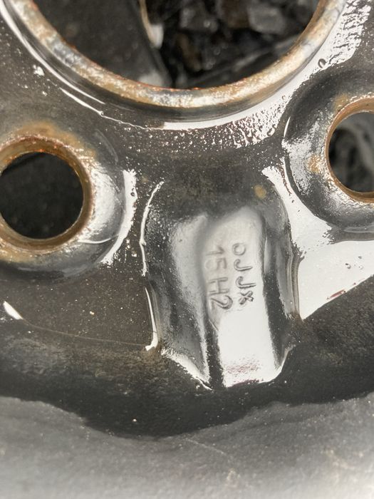 Felgi stalowe 15” z oponami zimowymi Toyota 5x100 (195x65 R15)