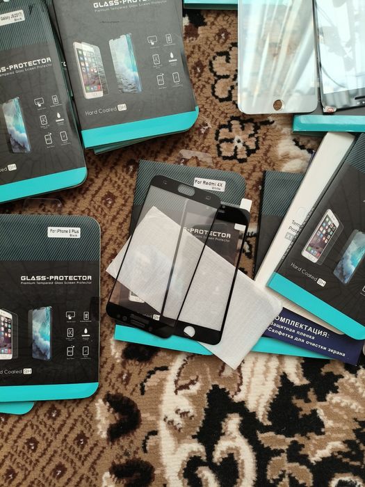 Продам защитные стекла Samsung, iPhone  и другие цена УКАЗАНА ЗА Всё
