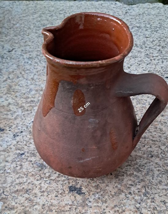 Caneca em barro antiga