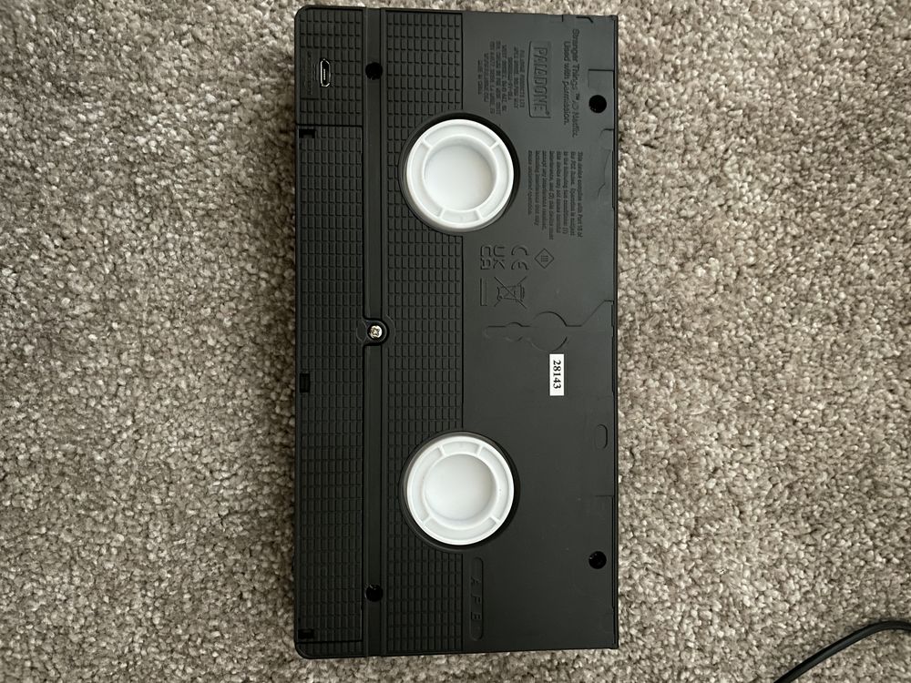 Lampka nocna Stranger Things VHS Logo