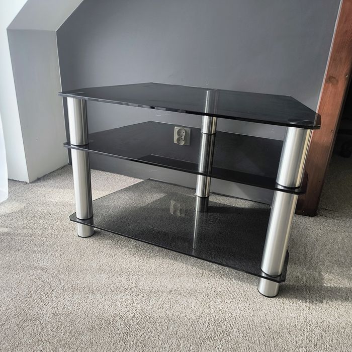 Szklany stolik pod telewizor RTF