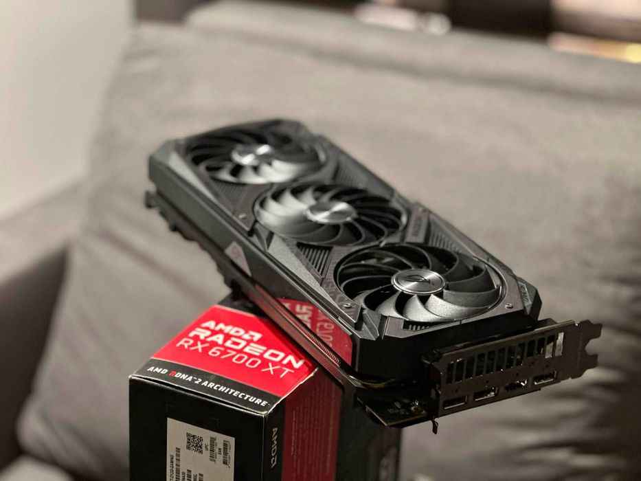 Karta graficzna Asus AMD Radeon RX 6700 XT ROG Strix Gaming OC 12GB