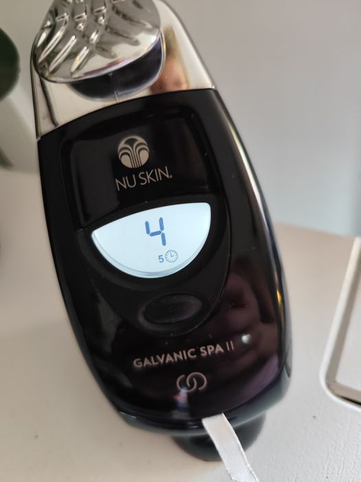 Nu skin Galvanic spa do twarzy i ciała
