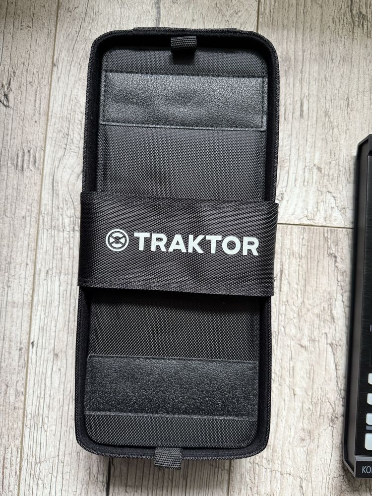DJ контролер Native Instruments Traktor Kontrol X1 MK2