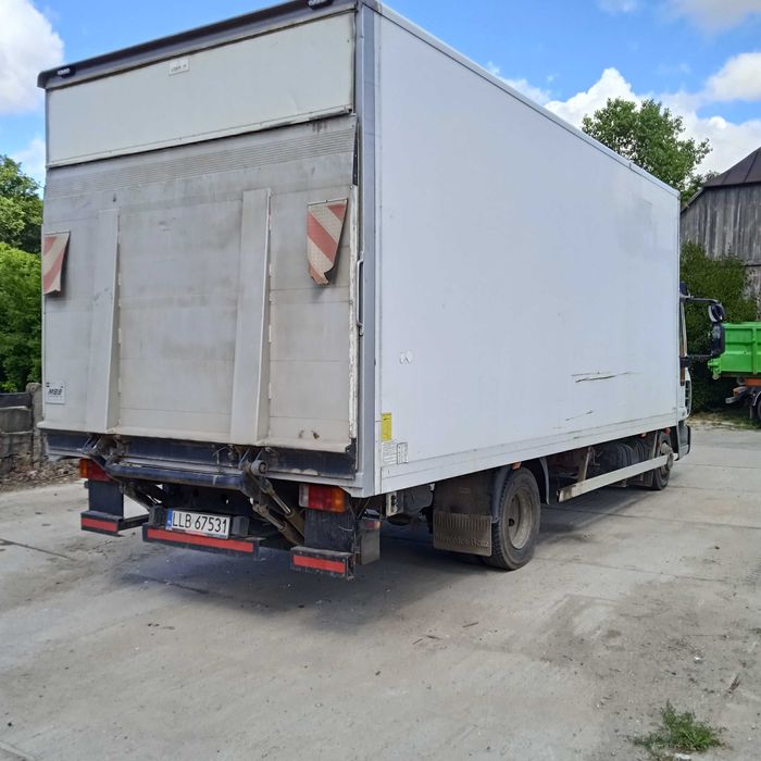 Iveco Eurocargo kontener z windą