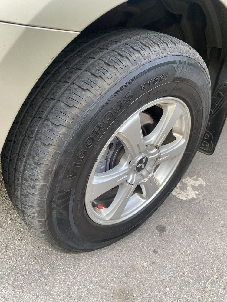 Mitsubishi Outlander 2.0 2007 рік
