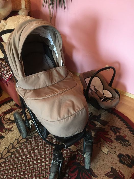 Коляска 2 в 1 Camarello ,автокрісло