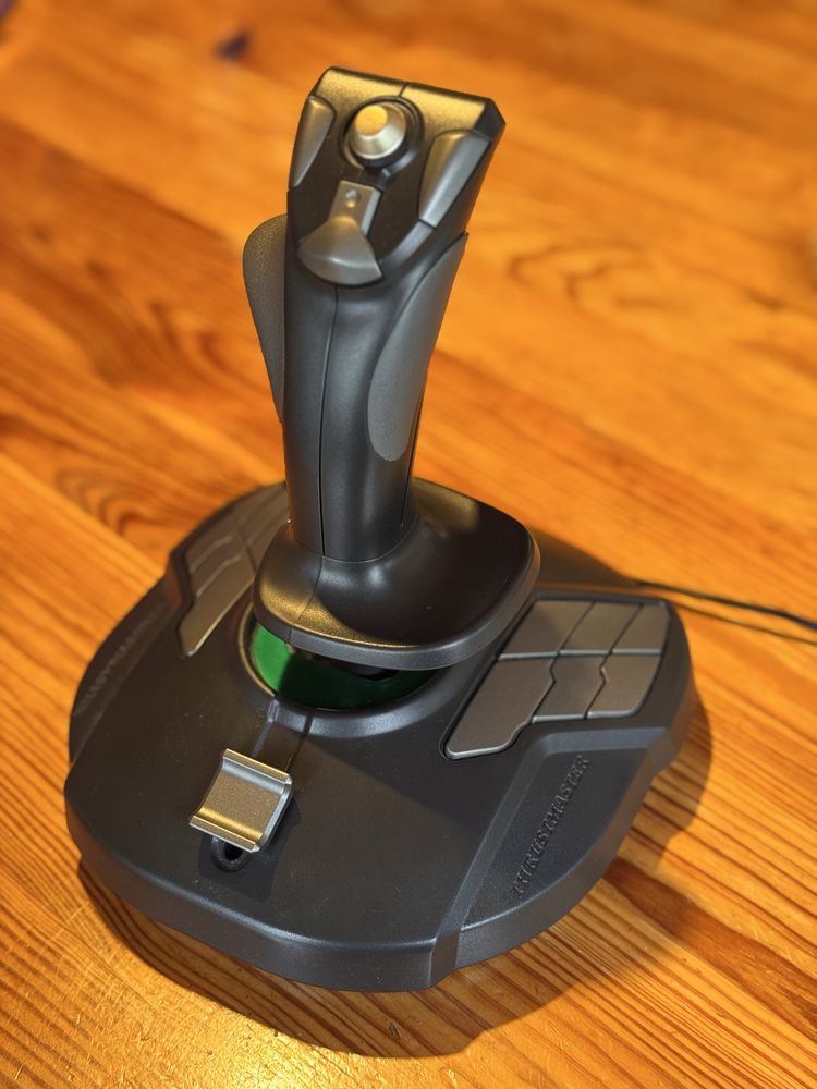 Joystick Thrustmaster TM.16000M USB