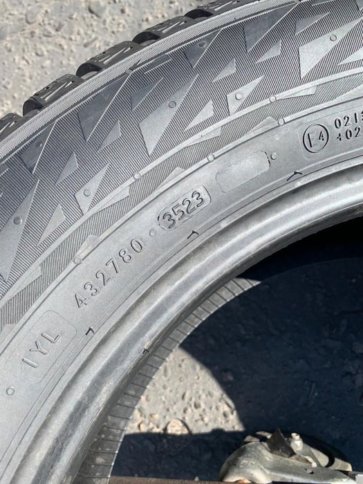 Шини нові 215/65 R17 пара Nokian зима, 2023року