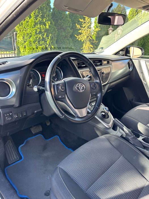 TOYOTA AURIS 1.8 HSD Prestige Navi - Parktronic