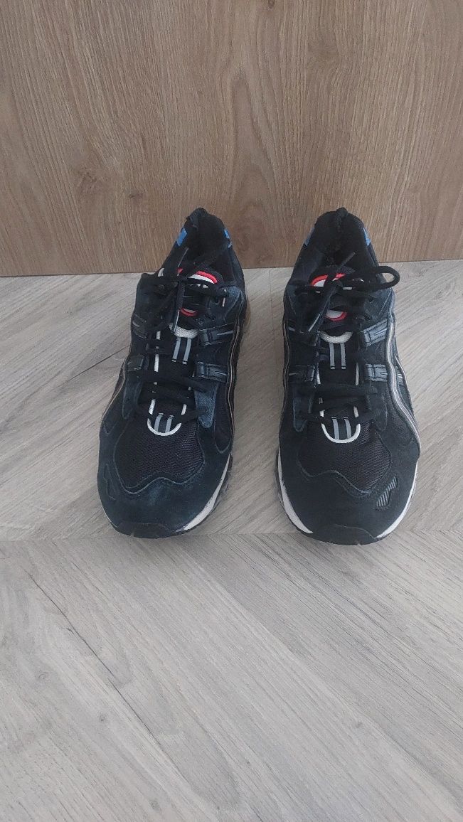 Buty asics. Gore-tex. Wkładka 29cm.