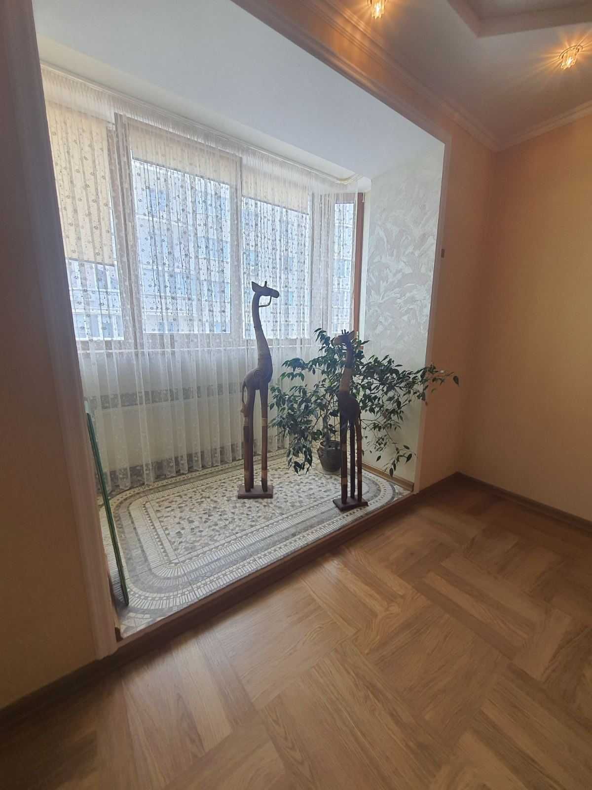 Продажа 2-х комн. 80 м. на Таирова . Костанди ЖК" Вернисаж".Программы!