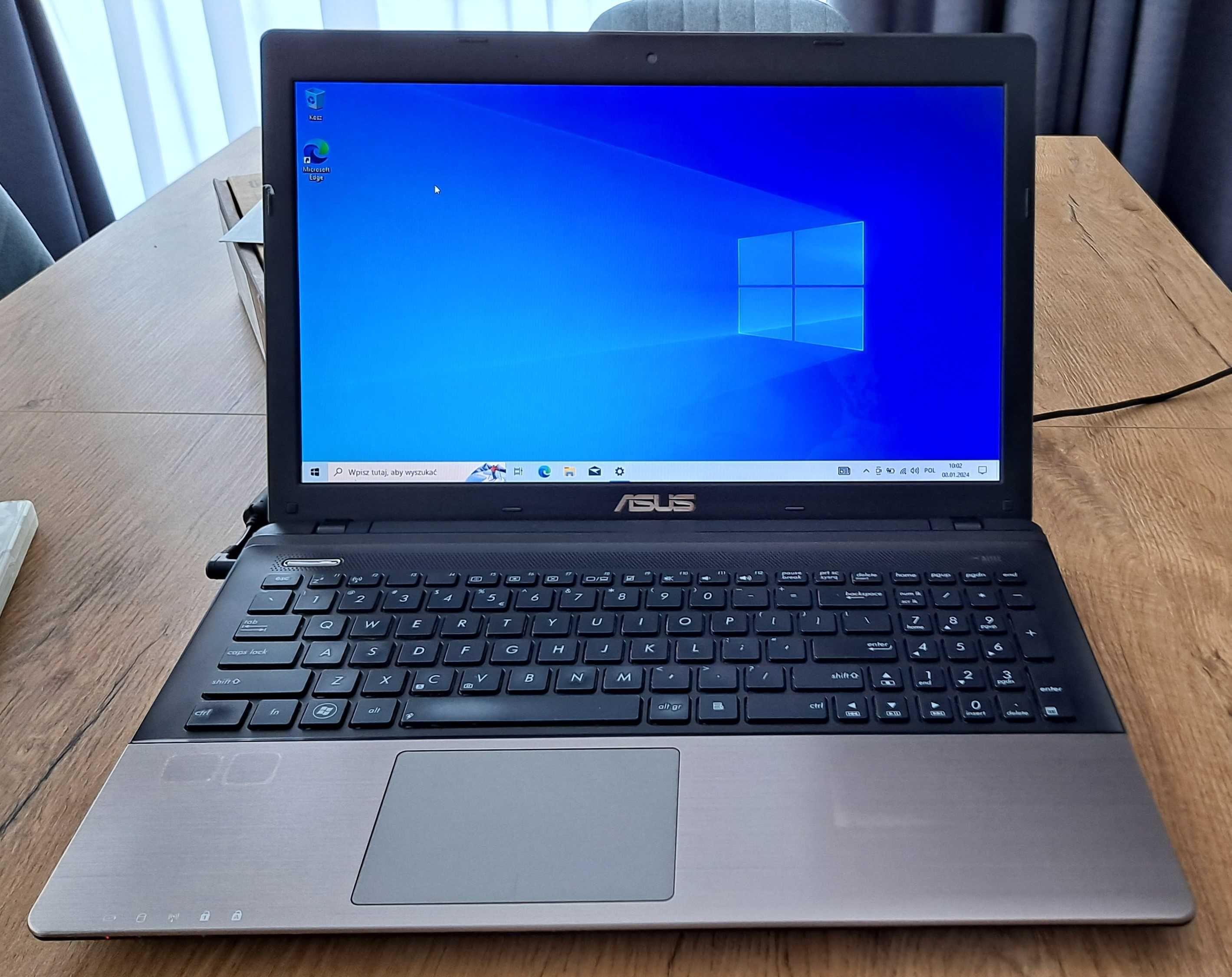 Laptop 15,6" ASUS R500V Intel i5, 8GB RAM, 750GB HDD, GeForce, Win10