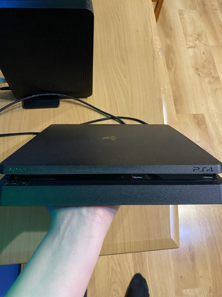 PlayStation 4 1 Tb 1 pad