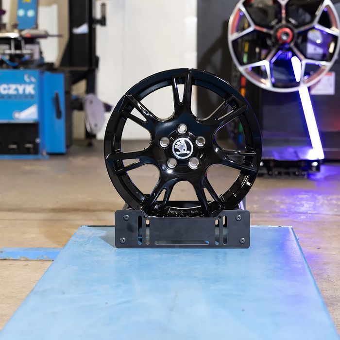 NOWE ORYGINALNE Felgi aluminiowe 15"  Skoda Fabia Rapid Scala Roomster