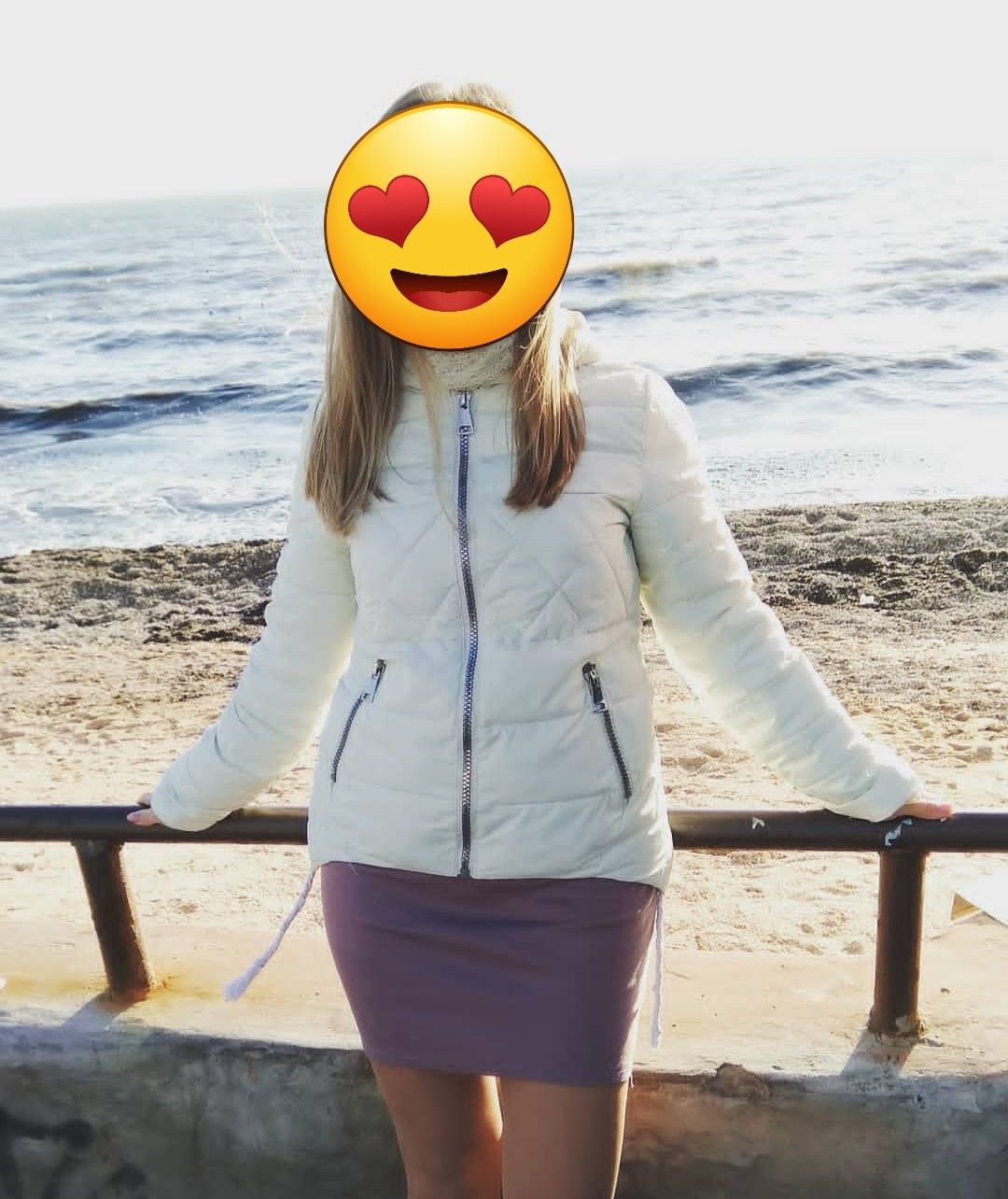 Демісезонна куртка. Розмір М