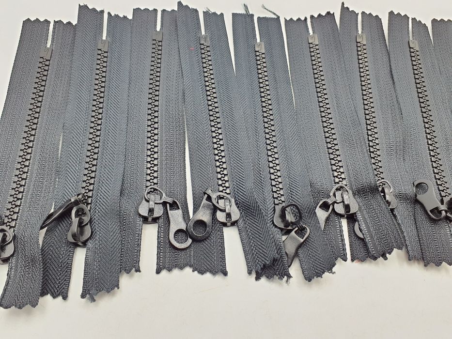 Zamek suwak kostka zestaw 10 szt.-12 cm.czarny