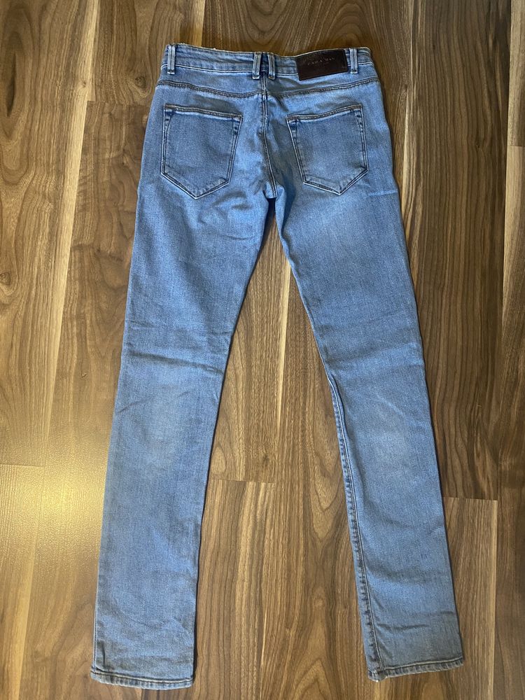 Spodnie jeansowe Zara Man 38/30/30 błękitne niebieskie jeansy