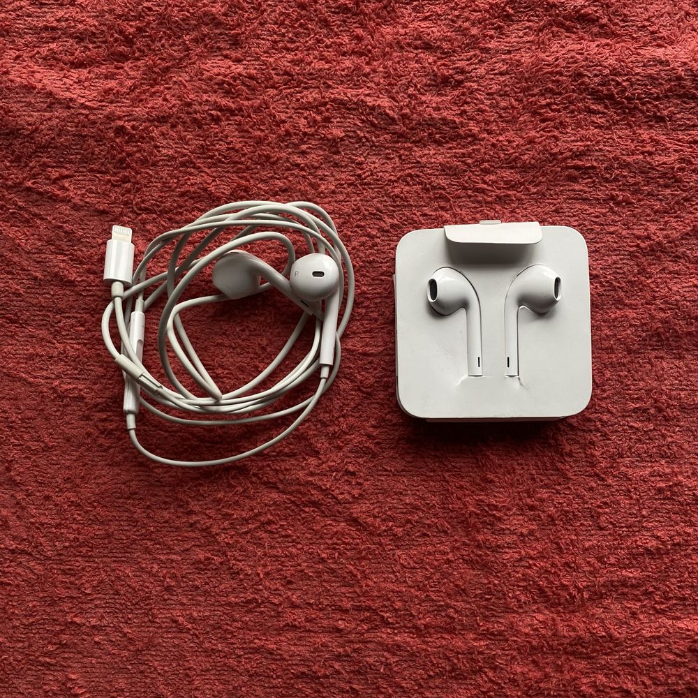 Наушники Earpods lightning A1748 оригинал