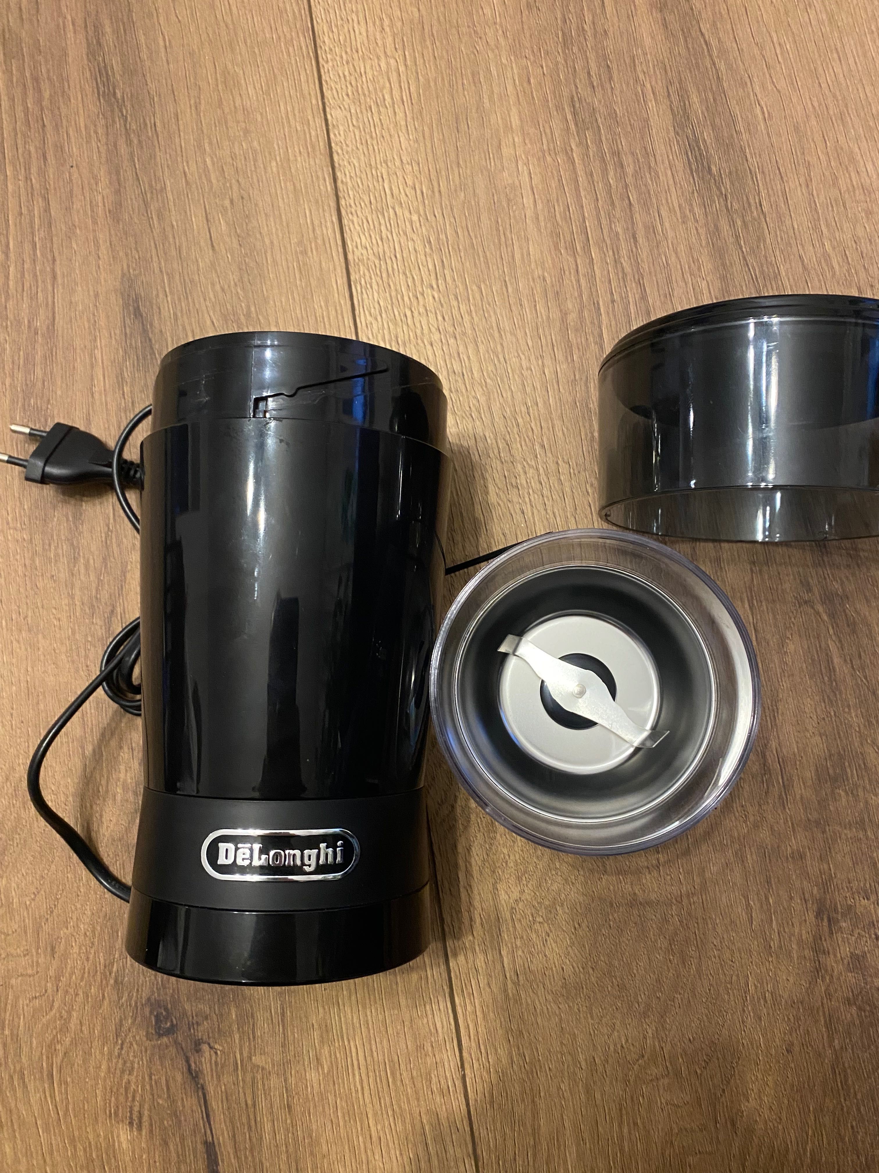 Młynek do kawy DeLonghi KG200