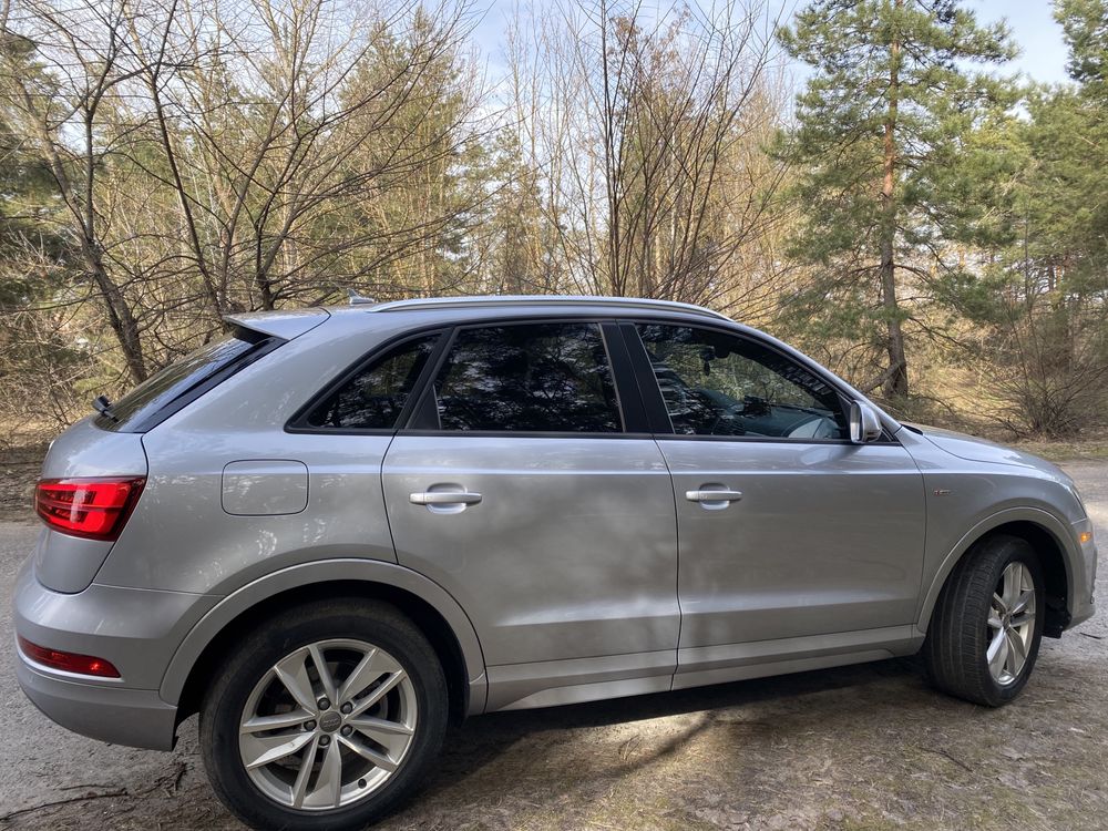 Audi Q3 Sport Premium/ Sline