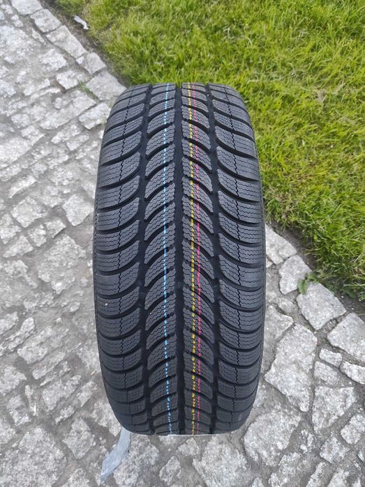 Opona Dębica zimówka 205/55R16 - nowa