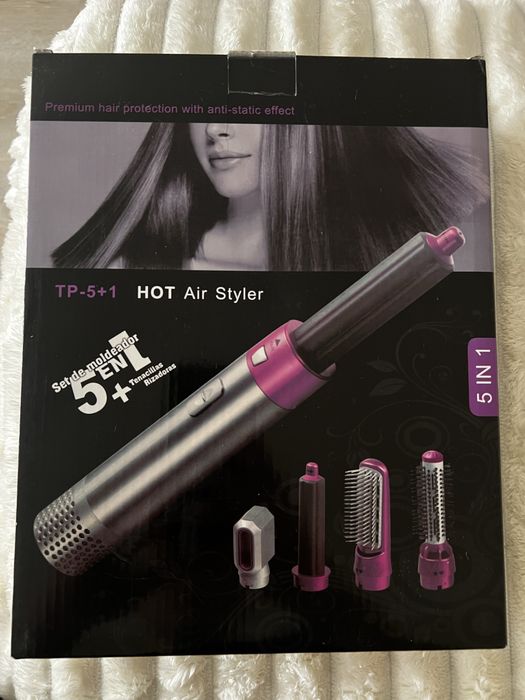 Продам фен з багатьма насадками та потужним потоком повітря