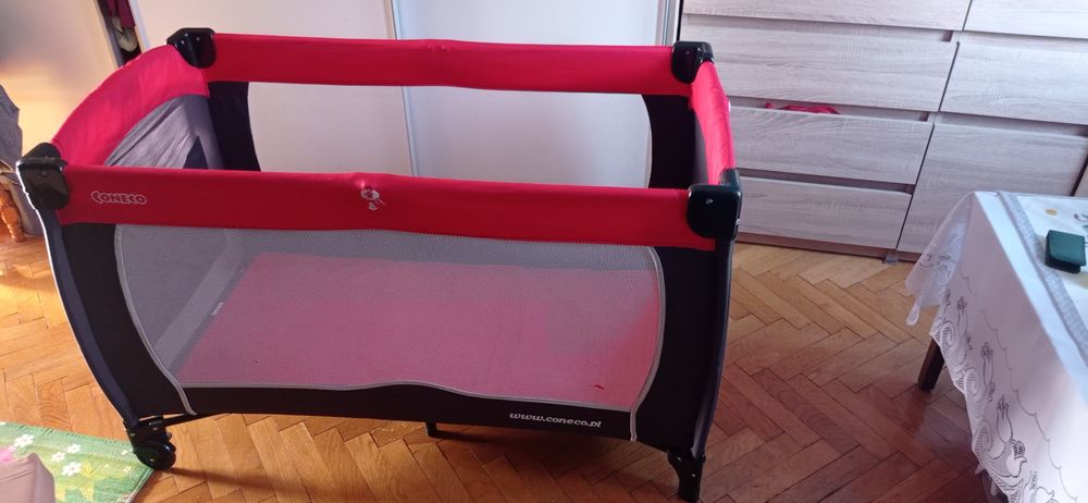 Łóżeczko turystyczne