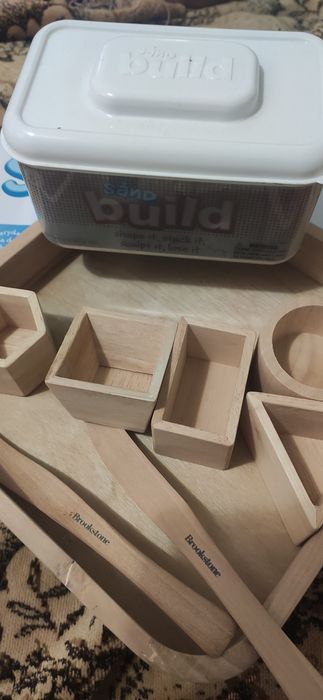 Ігровий набір кенетичний пісок з дерев'яною пісочницею та формами