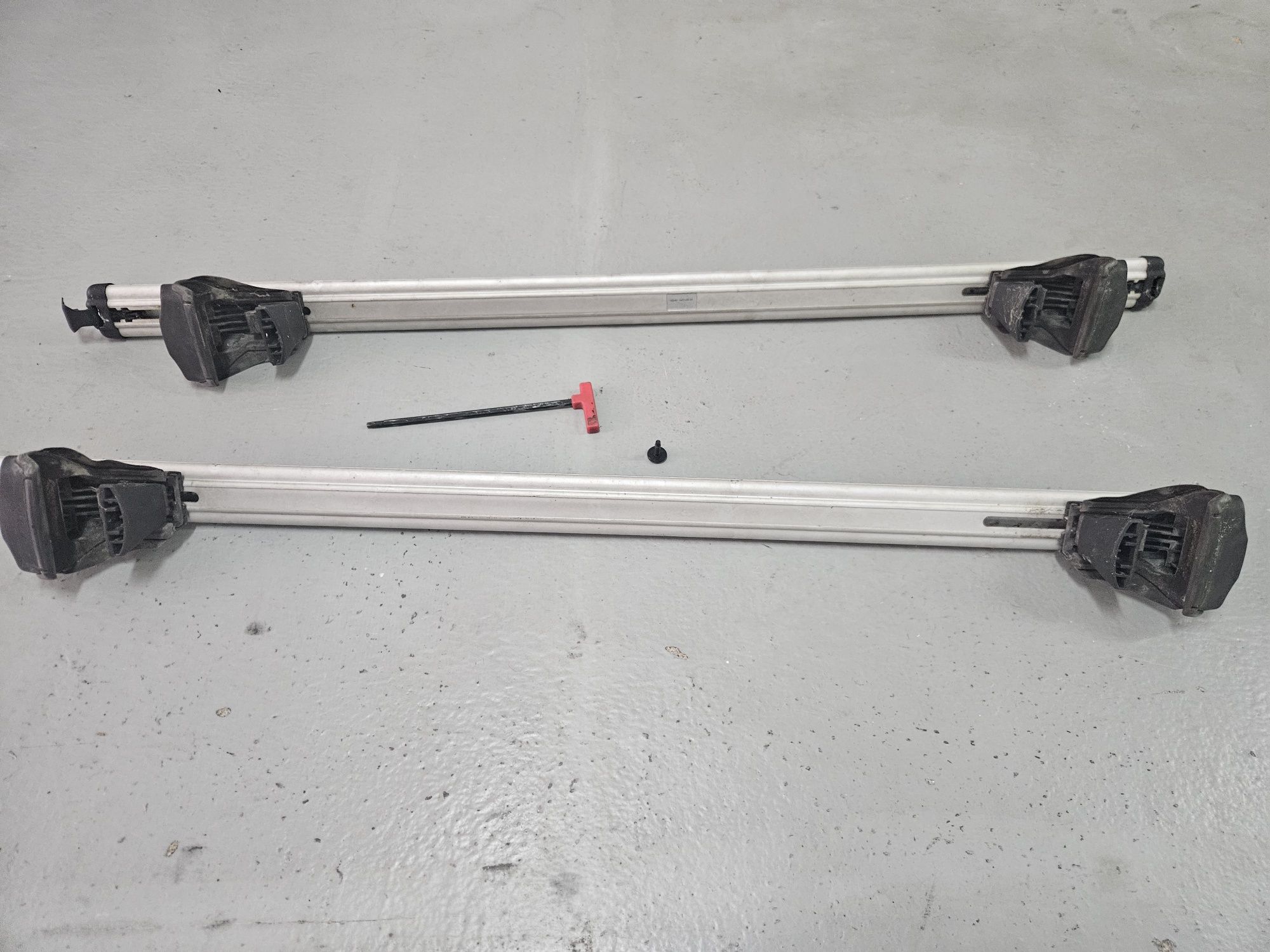 Barras de tejadilho Norauto universais em alumínio – Bom estado
