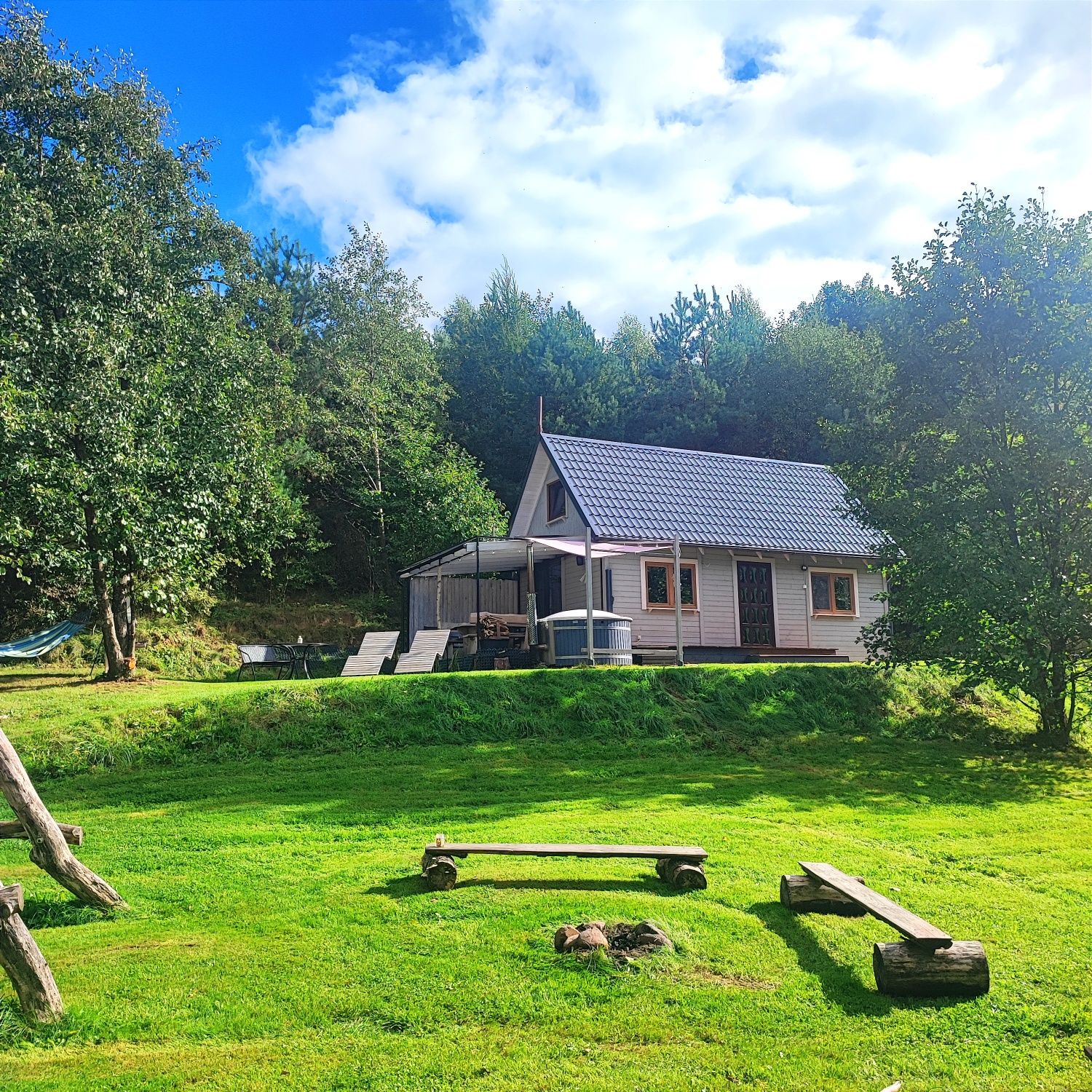 Kaszuby, Jacuzzi,Nowy Szary drewniany domek z kominkiem, Wakacje,Staw,