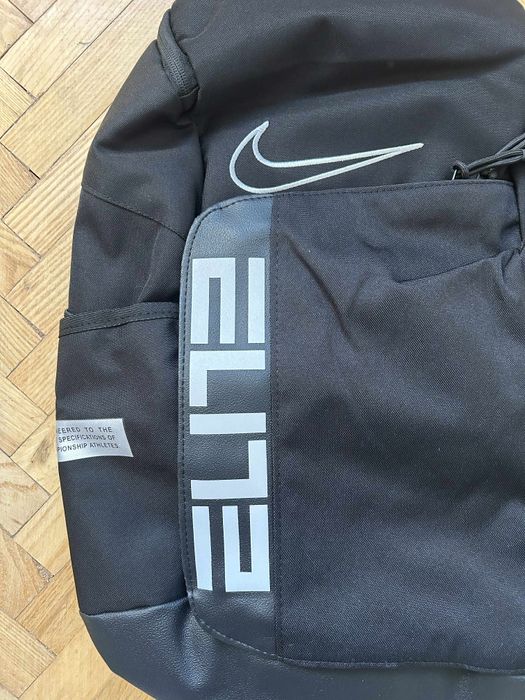 Plecak Nike Elite czarno–biały