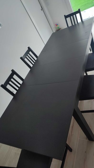 Mesa extensível Bjursta + cadeiras