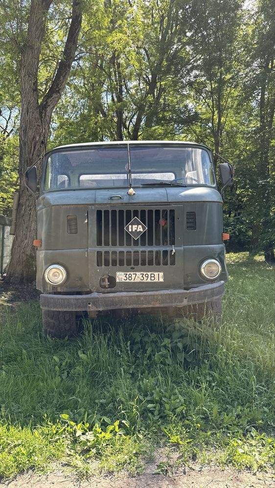 Автомобіль IFA 50