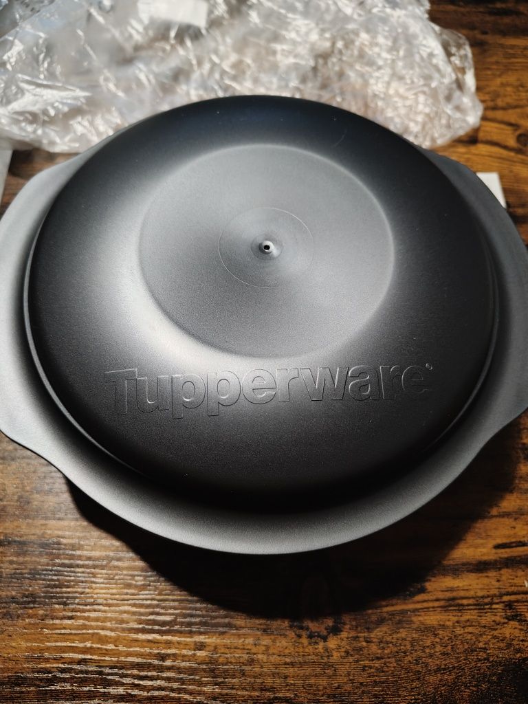 Tupperware ultra pro1,5 L.+ pokrywka 650ML.