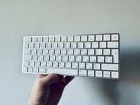 Клавиатура Apple Magic Keyboard A1644 в отличном состоянии
