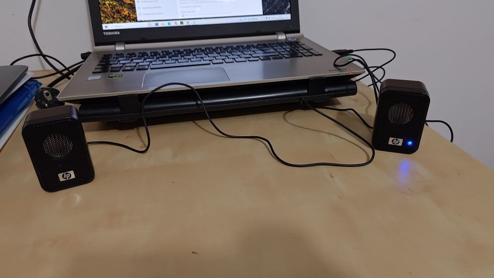 Colunas HP para computador