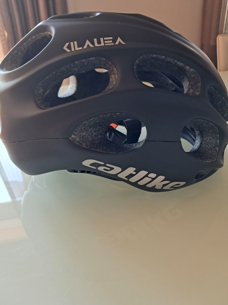 Capacete catlike kilaue