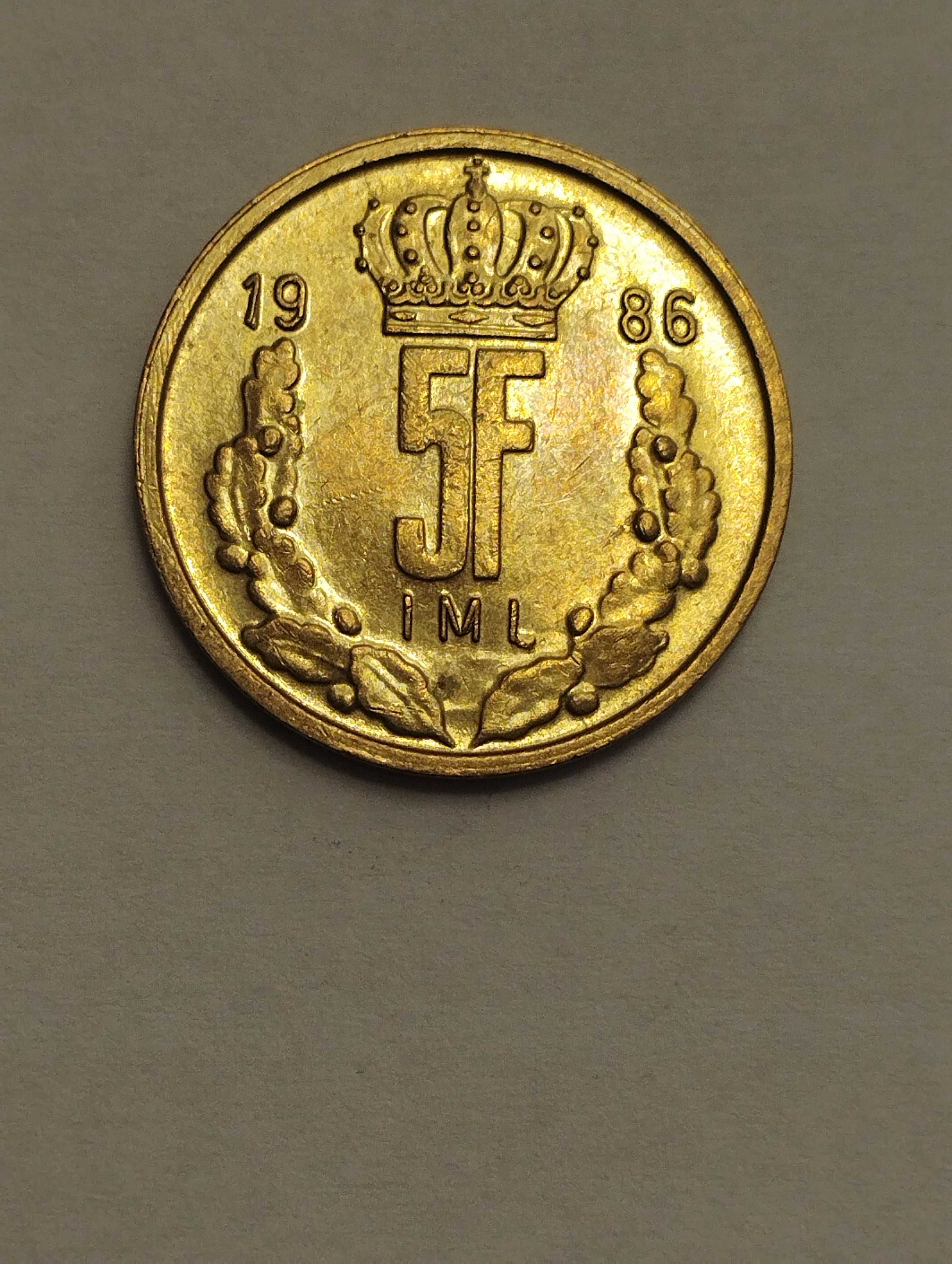Sprzedam monetę Luksemburg 5 franków 1986r.  super stan Piękna