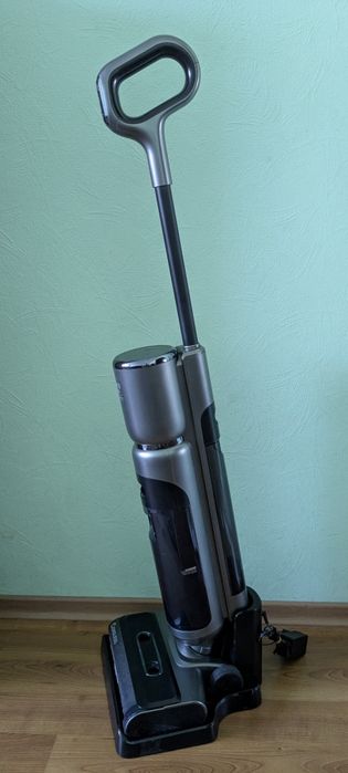 Моющий вертикальный аккумуляторный пылесос THOMAS AQUA