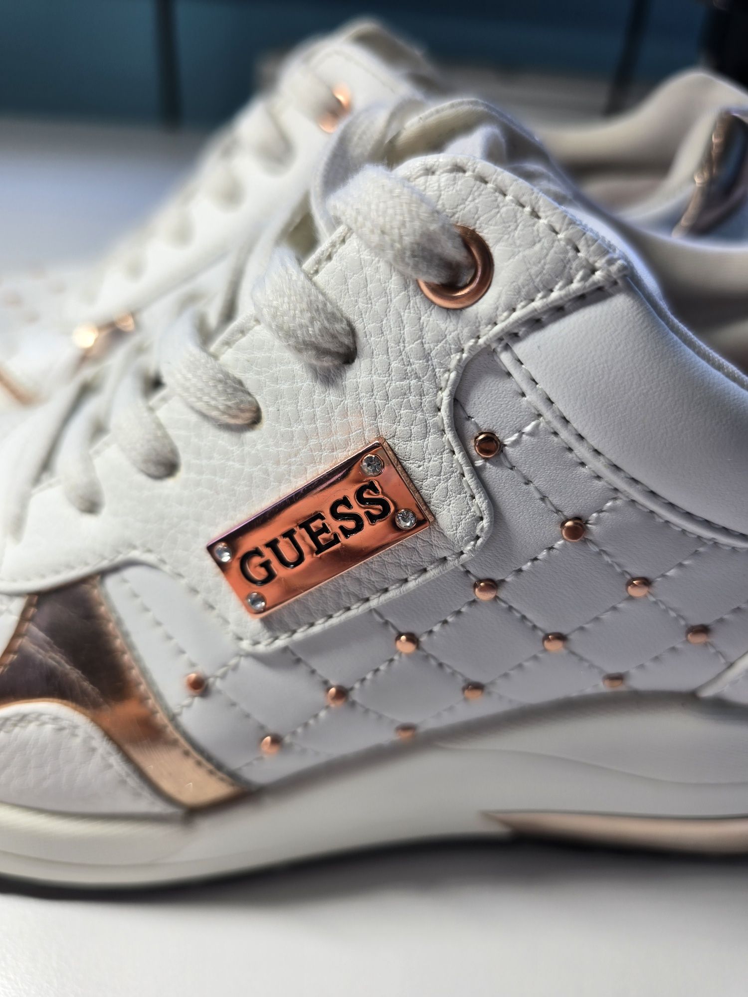 Buty damskie Guess JANEET Rozmiar 38