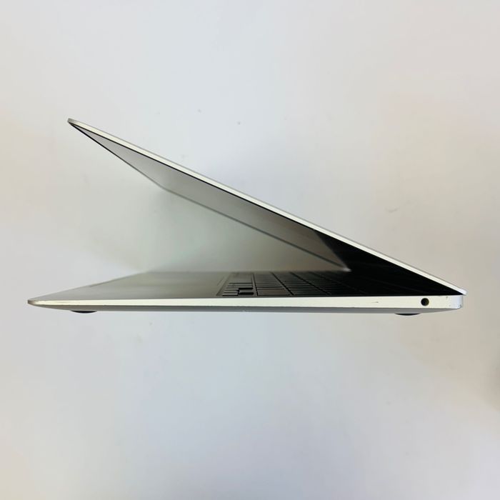 MacBook Air 13' M1 8/256 Silver