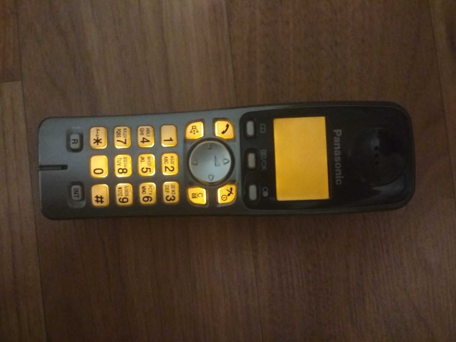 Телефон Panasonic KX-TG7227 UA з автовідповідачем і автовизначником