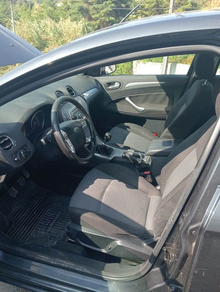Forde Mondeo  1,8