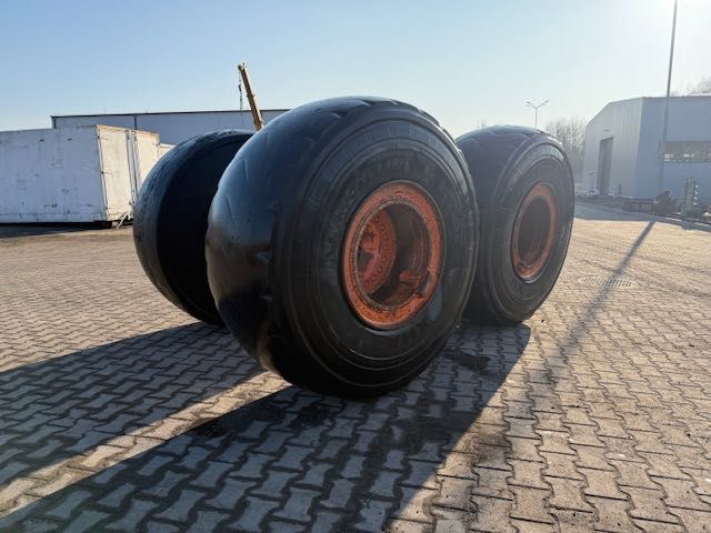 Opona do ładowarki 26,5r25 komplet karkas