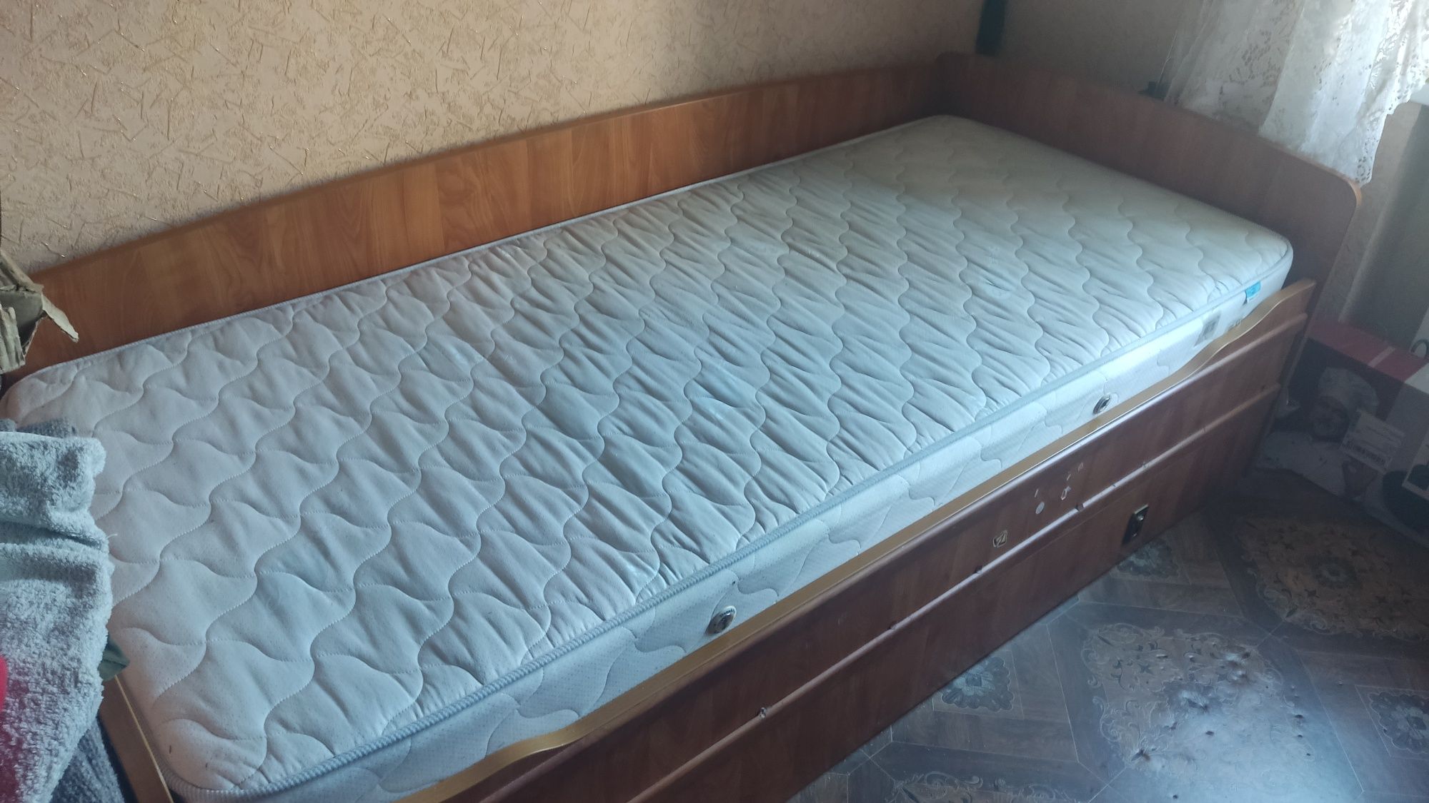 Продам кровать детскую/ подростковую