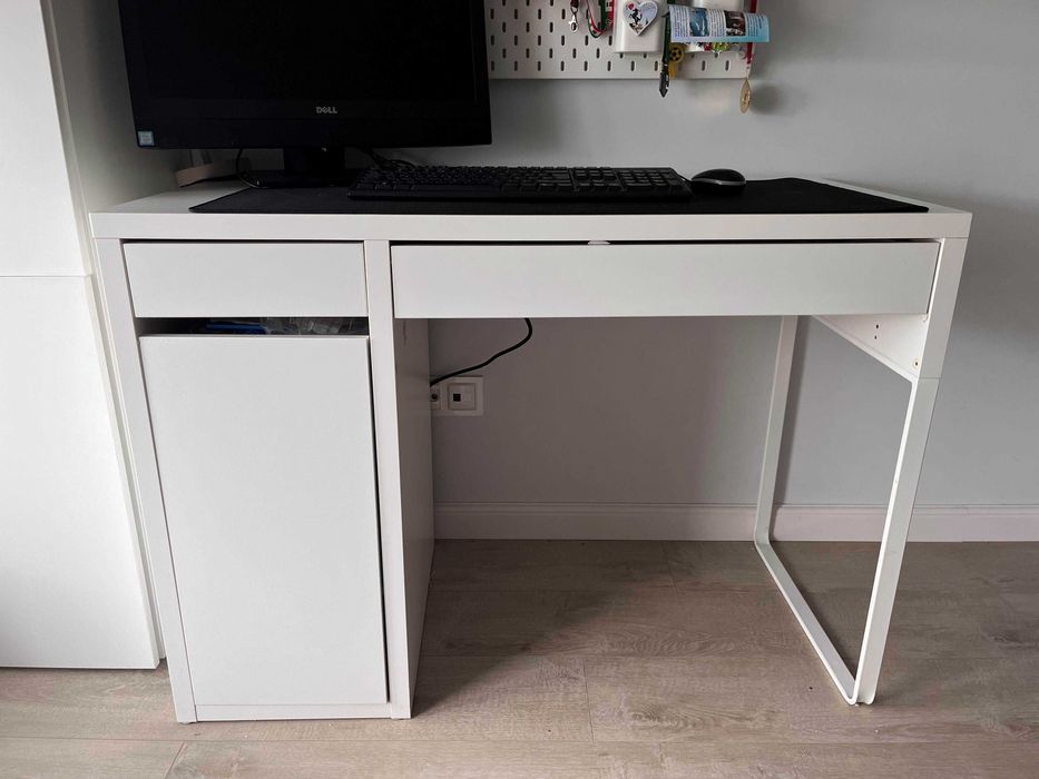 biurko białe Ikea Micke